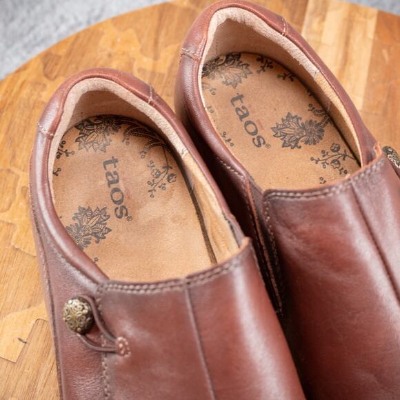 Taos Encore Whiskey Loafers Womens 10 W Brown Leather Comfort Casual Shoes9 - Picture 6 of 9